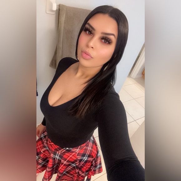 Meet your Posher, Valerie - Picture 3 of 5